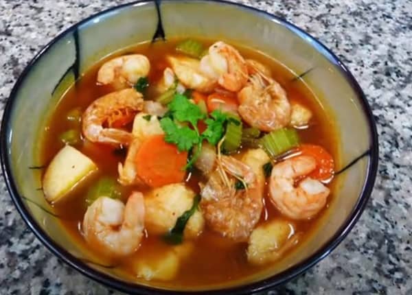 como hacer caldo de camaron seco con vegetales